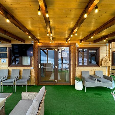 Holiday Bicaz Bungalows On The Lake Extérieur photo