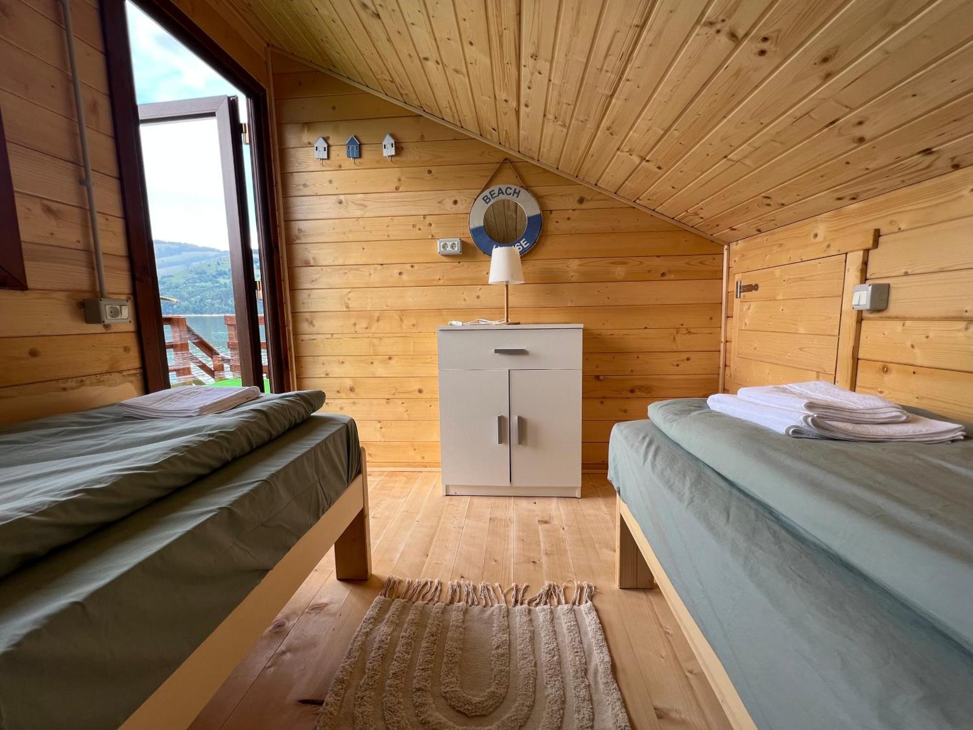 Holiday Bicaz Bungalows On The Lake Extérieur photo