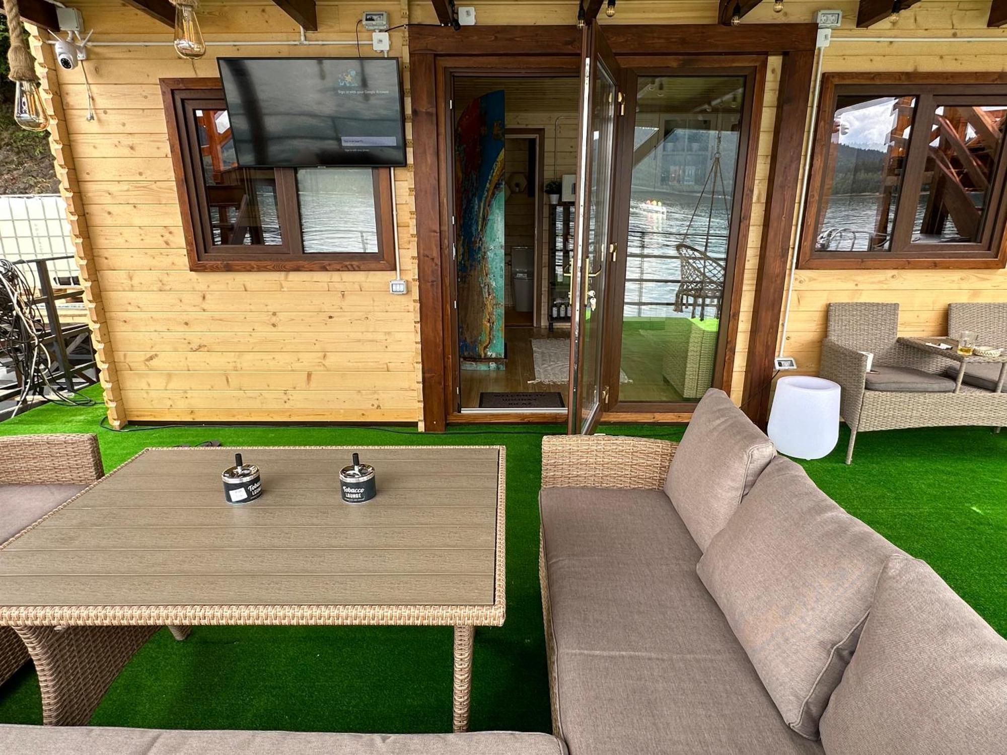 Holiday Bicaz Bungalows On The Lake Extérieur photo