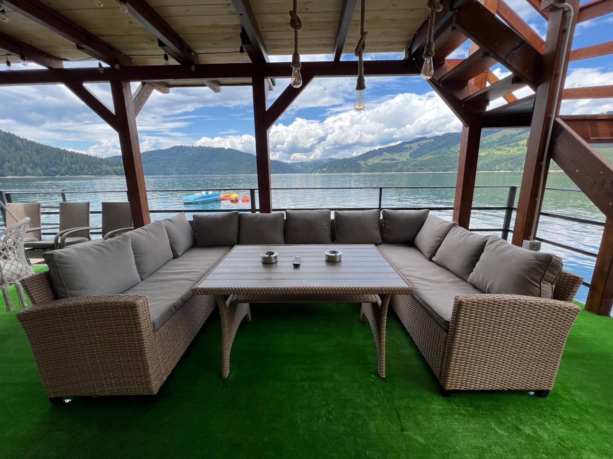 Holiday Bicaz Bungalows On The Lake Extérieur photo