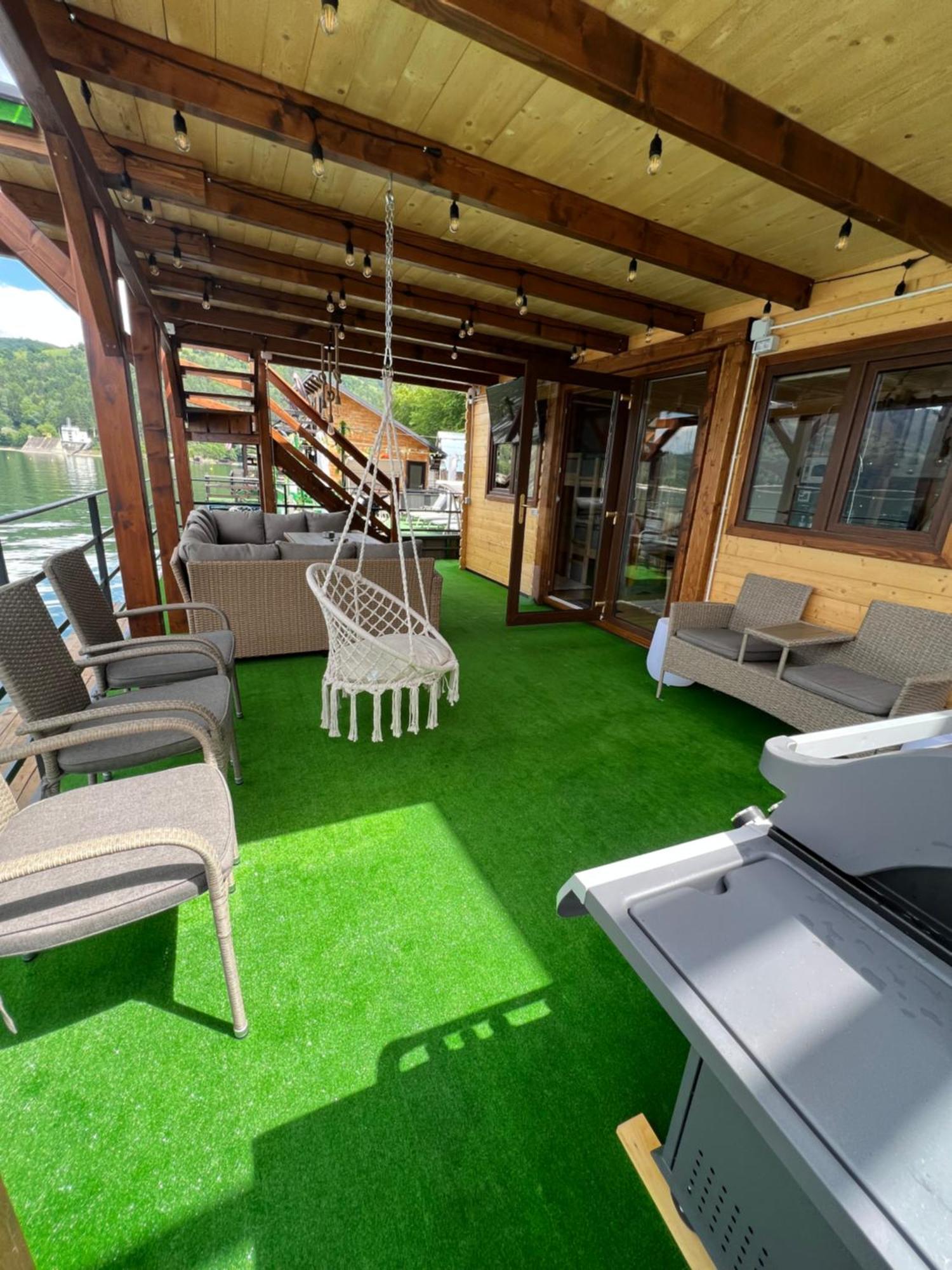 Holiday Bicaz Bungalows On The Lake Extérieur photo