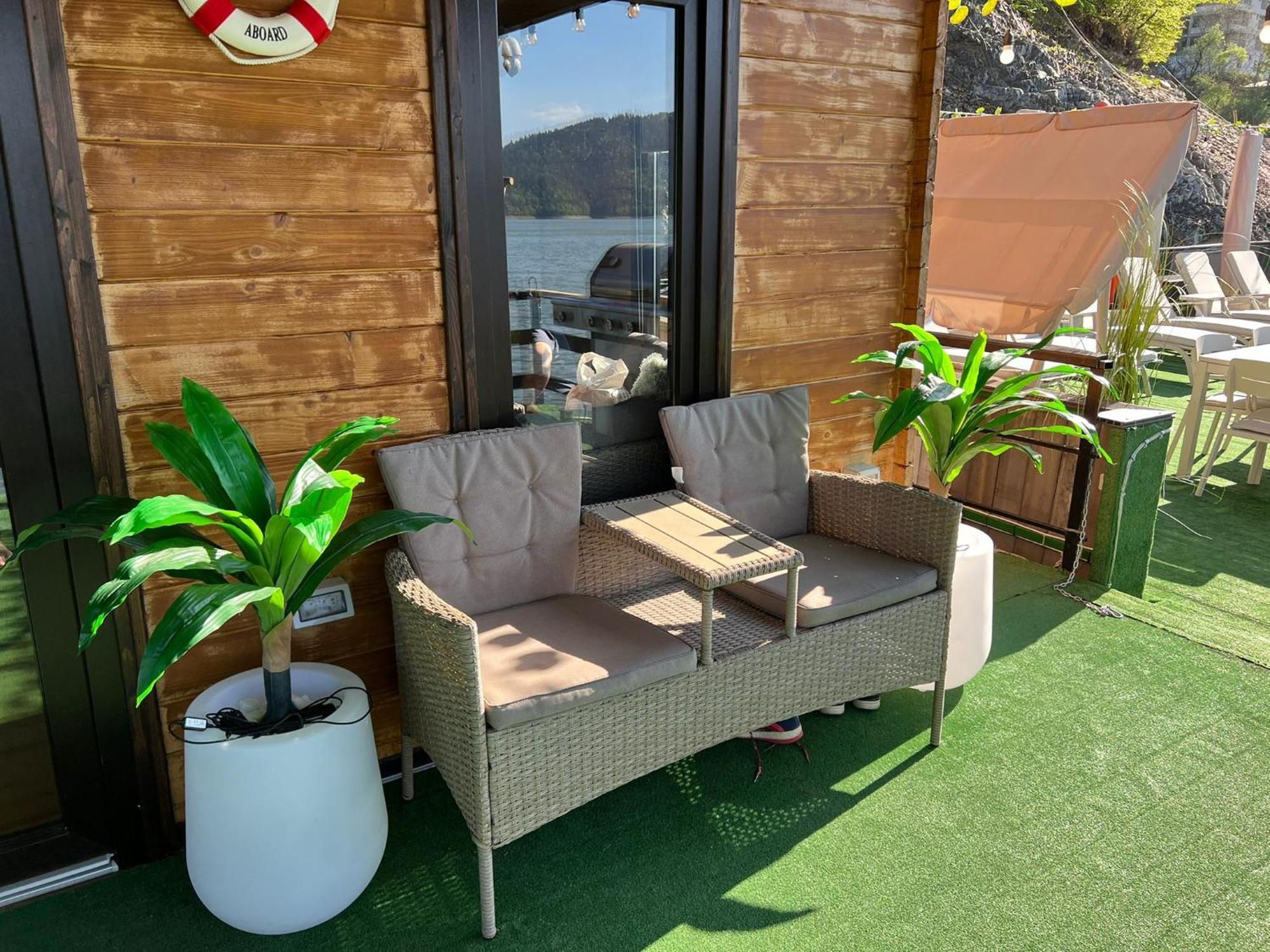 Holiday Bicaz Bungalows On The Lake Extérieur photo